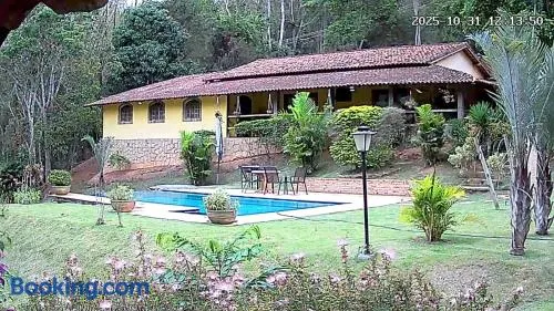 Suítes em Casa linda na Serra Paty do Alferes Rj - Image 1
