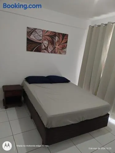 Apt no centro, com 3 vagas, garagem, check in flexível - Image 1