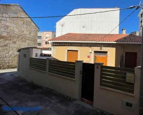 Casa Xulio Camba - Image 1
