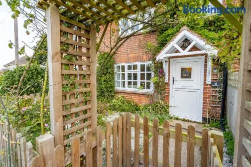 4 Church Cottages - Image 1