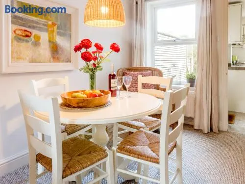 Walnut Cottage - Image 1