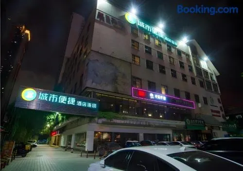 City Comfort Inn Liuzhou Chengzhong Wanda Plaza - Image 1
