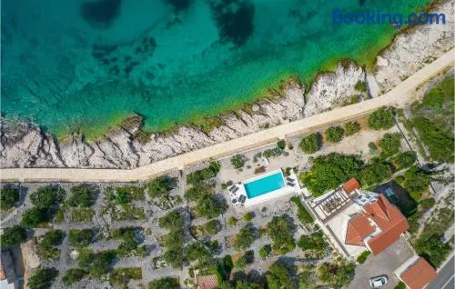 Six-Bedroom Holiday Home In Primosten - Image 1