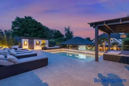 Blissfully Luxe Abode for Unforgettable Memories - Image 1