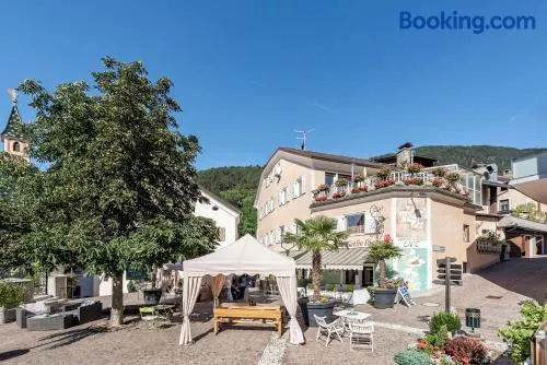 Hotel Weisse Lilie - B&B - Image 1