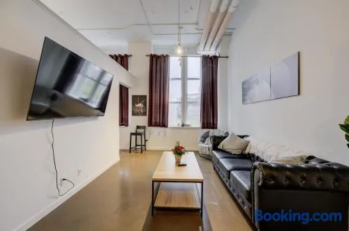 Entire 1 bedroom in the heart of KW downtown across Google - Image 1