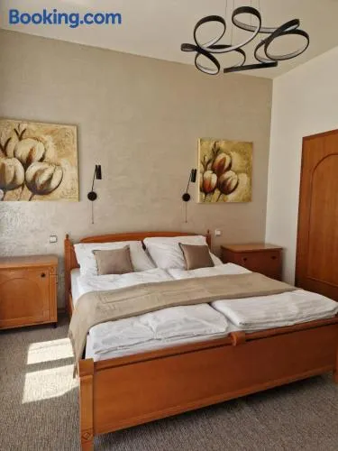 Apartmán so vstupom do privátneho wellness a výhľadom na hrad - Image 1