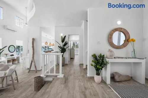 Driftwood Ocean Retreat - Image 1