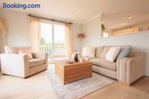 Sunset Lodge, River View & Log Burner - Image 1