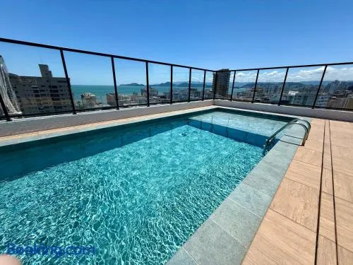 Estilo e Conforto - 1 quadra da praia - Image 1