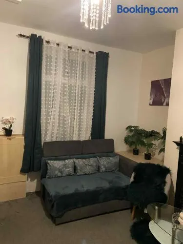 Cozy Accrington Retreat - Image 1