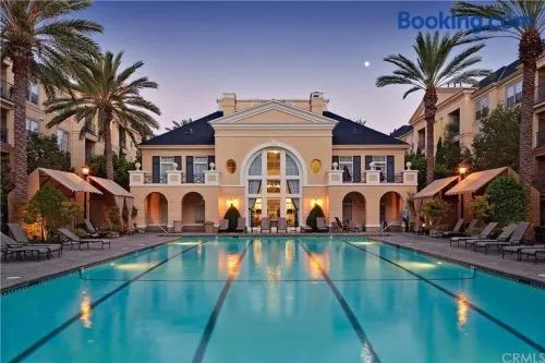 Luxury condo near Irvine Business & UCI Hospital - Image 1