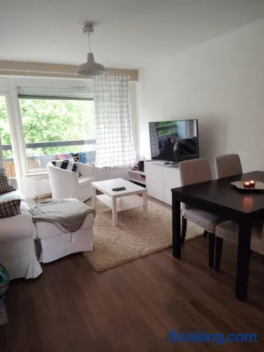Free Parking, Near Station - Cozy Home with Fully Equipped Kitchen and Work Desk - Image 1