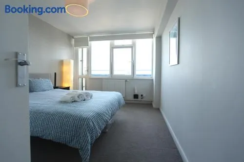 Lovely two bedroom apartment in London Old Street - Image 1