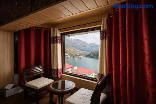 Raahgirstays The Lake Nest - Image 1