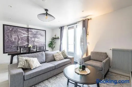 Reims Centre, Appartement 4 Chambres NETFLIX - Image 1