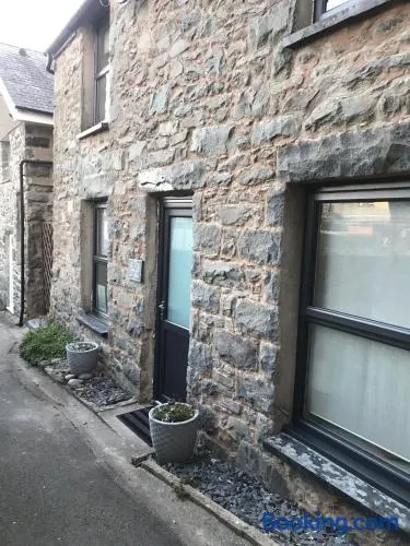 Aelfor Cozy Cottage - Image 1