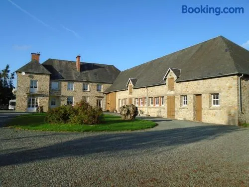 Le Clos Castel - Image 1