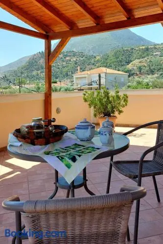 En Zar Ξυλόκαστρο - Image 1