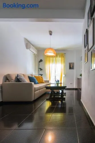 Utopia Home Alameda - Image 1
