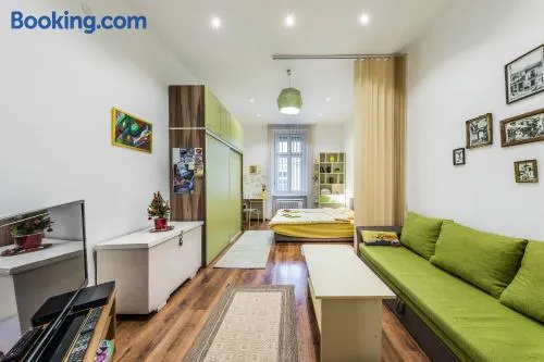 Green Thea Apartment / Free Parking - Image 1