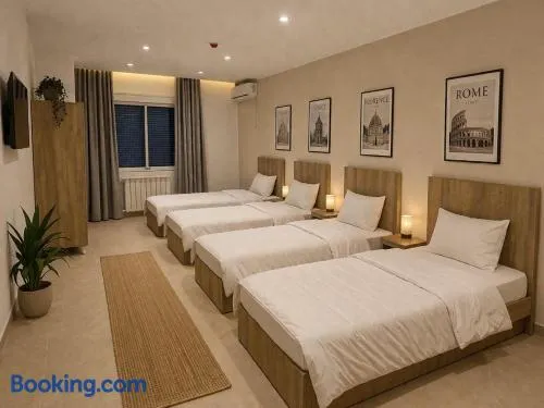 HOSTEL Mg - Image 1