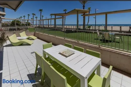 luxury sea view apartment with 2 rooms - Image 1