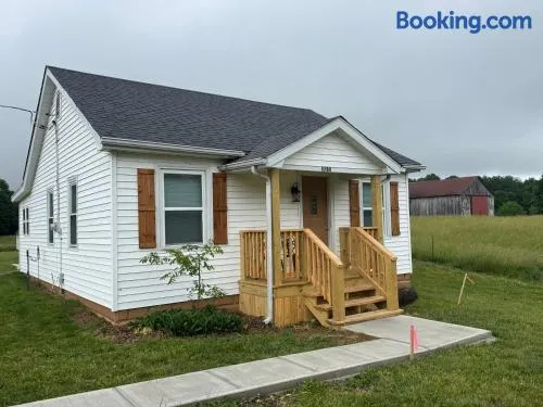 The Traveler's Cottage - close to sports park, downtown and Bourbon Trail - Image 1