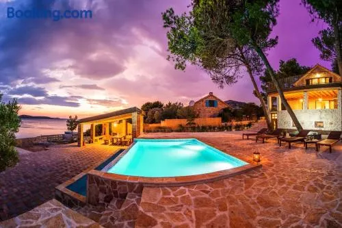 Little Sea House - Image 1