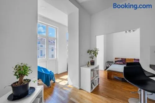 Great apartment in the hype neighborhood - Image 1