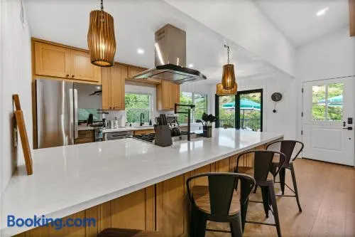 Laguna Beach- HotTub, Ocean View, Patio, Ping Pong - Image 1