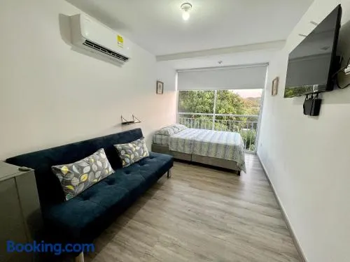 APARTAMENTO NUEVO, MODERNO y MUY CÓMODO - 409 - Image 1