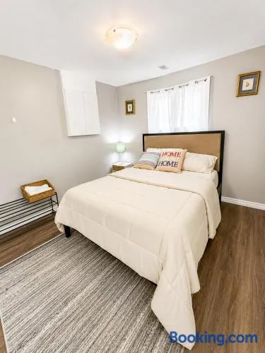 Cozy Luxury Stay, WiFi and Fully Equipped - Image 1