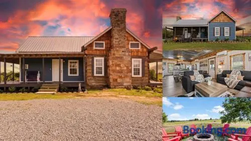 Americana Farm Getaway - Image 1