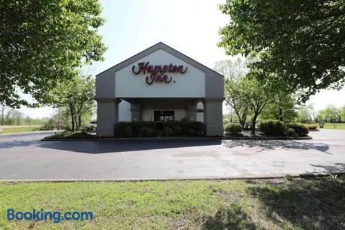 Dyersburg Hotel - Image 1