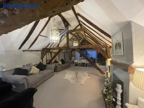 Charming Flat in the Heart of Castle Hedingham! - Image 1