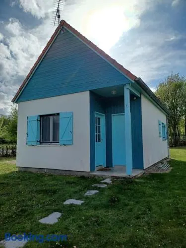 La Maison Bleu du Lac de Céline - Image 1