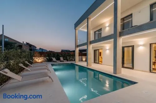 Villa Turnea with heated pool - Image 1