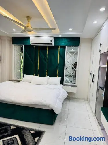 Regency Crown Hotel - Image 1