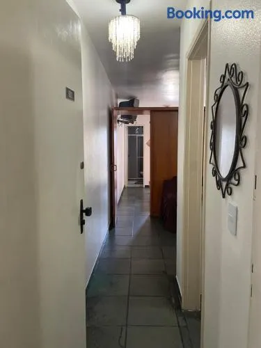 Quarto e sala Localização ótima na opinião de 100% dos hóspedes - Image 1