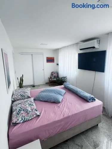 Quarto em condominio Ponta da Fruta - Image 1