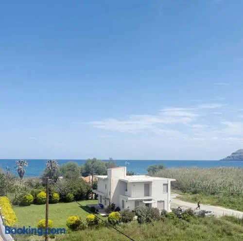 Ocean Breeze Apartments - Image 1