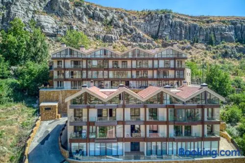 Vantage - 2 BR Apt by The Valley in Kfardebian - Image 1