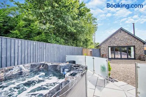 Brook View Cottage - Image 1