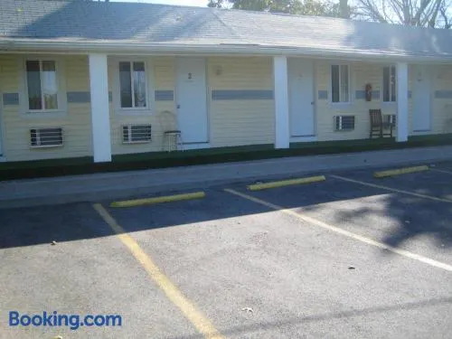 Budget Inn Carlisle - Image 1