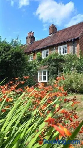 ROSE COTTAGE - Image 1