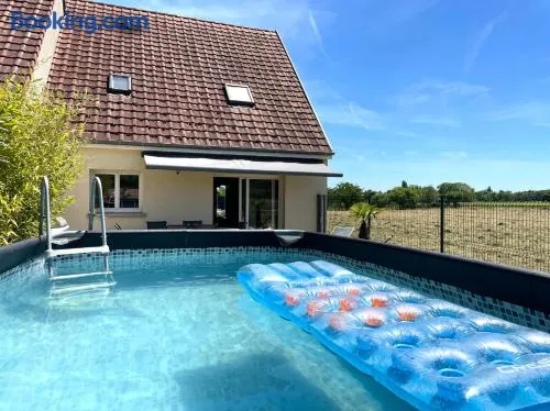 Maison familiale piscine les petits loups - Image 1