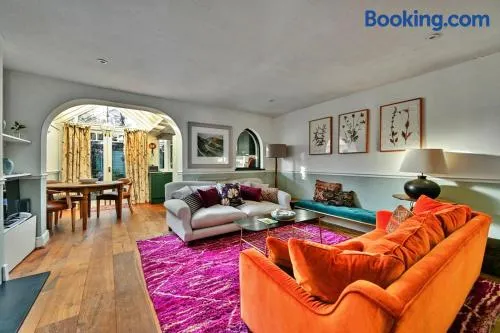 Finest Retreats - 123, High Street - Image 1