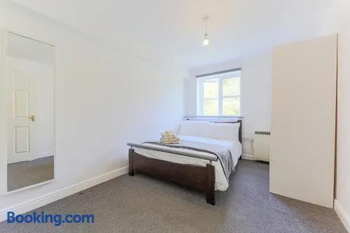 Trelawney Place, close to London - Image 1