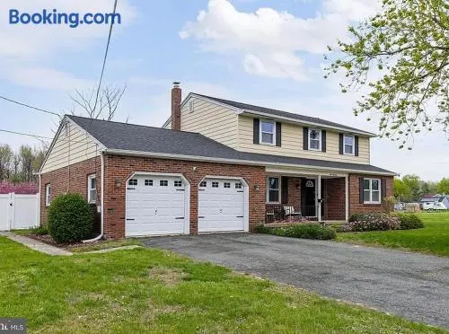 The Carneys Point Cottage - Image 1